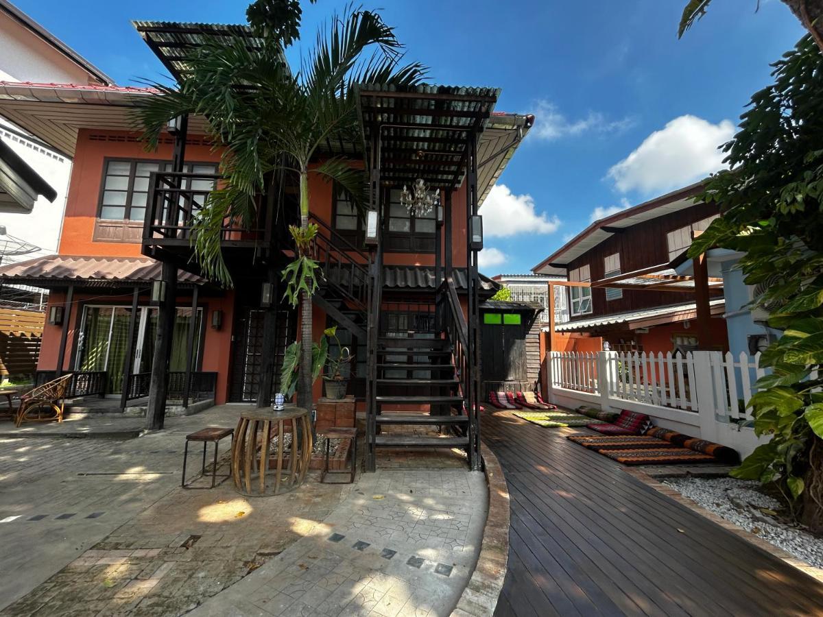 Villa'S Homestay Чиангмай Екстериор снимка