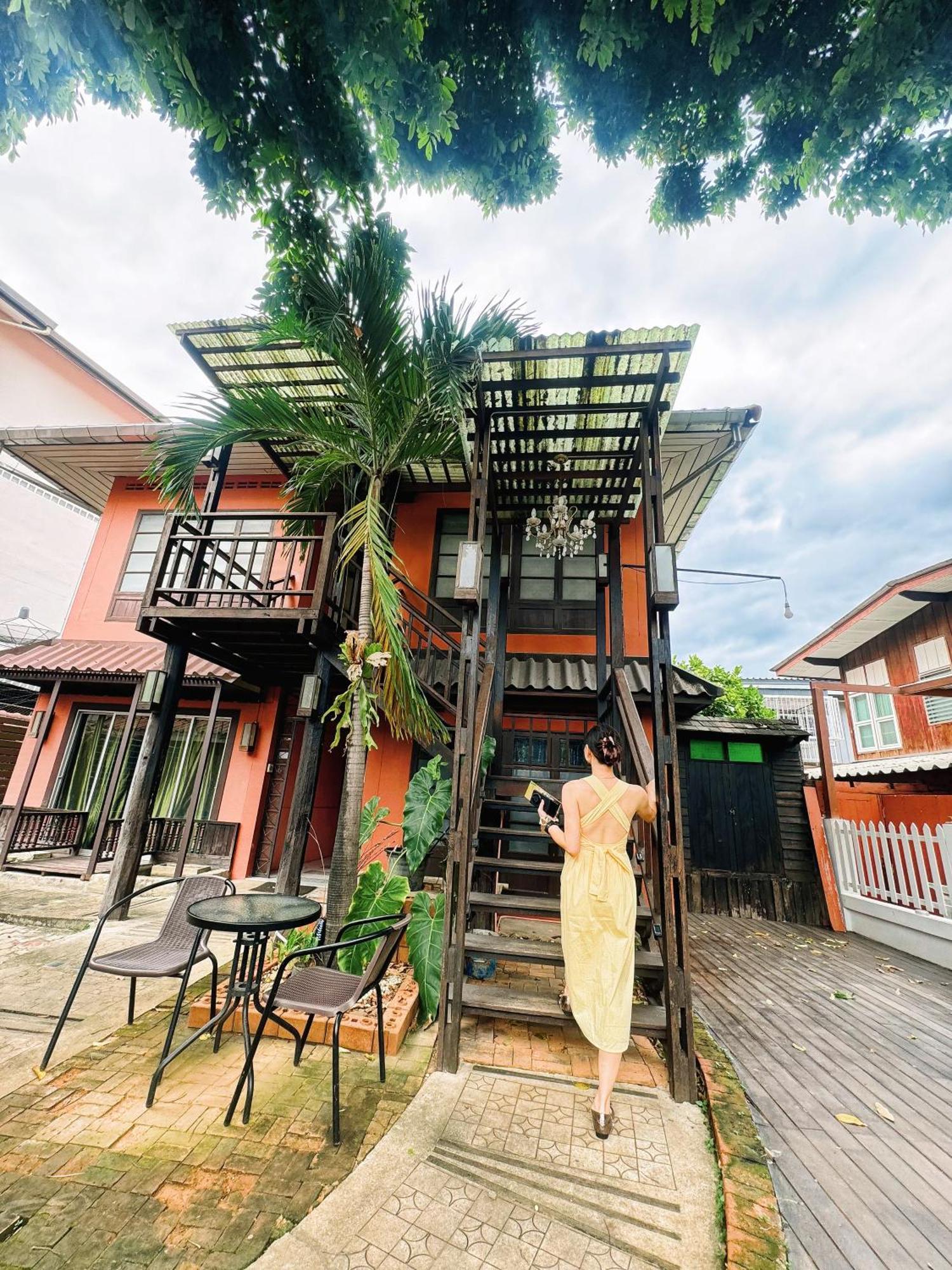 Villa'S Homestay Чиангмай Екстериор снимка